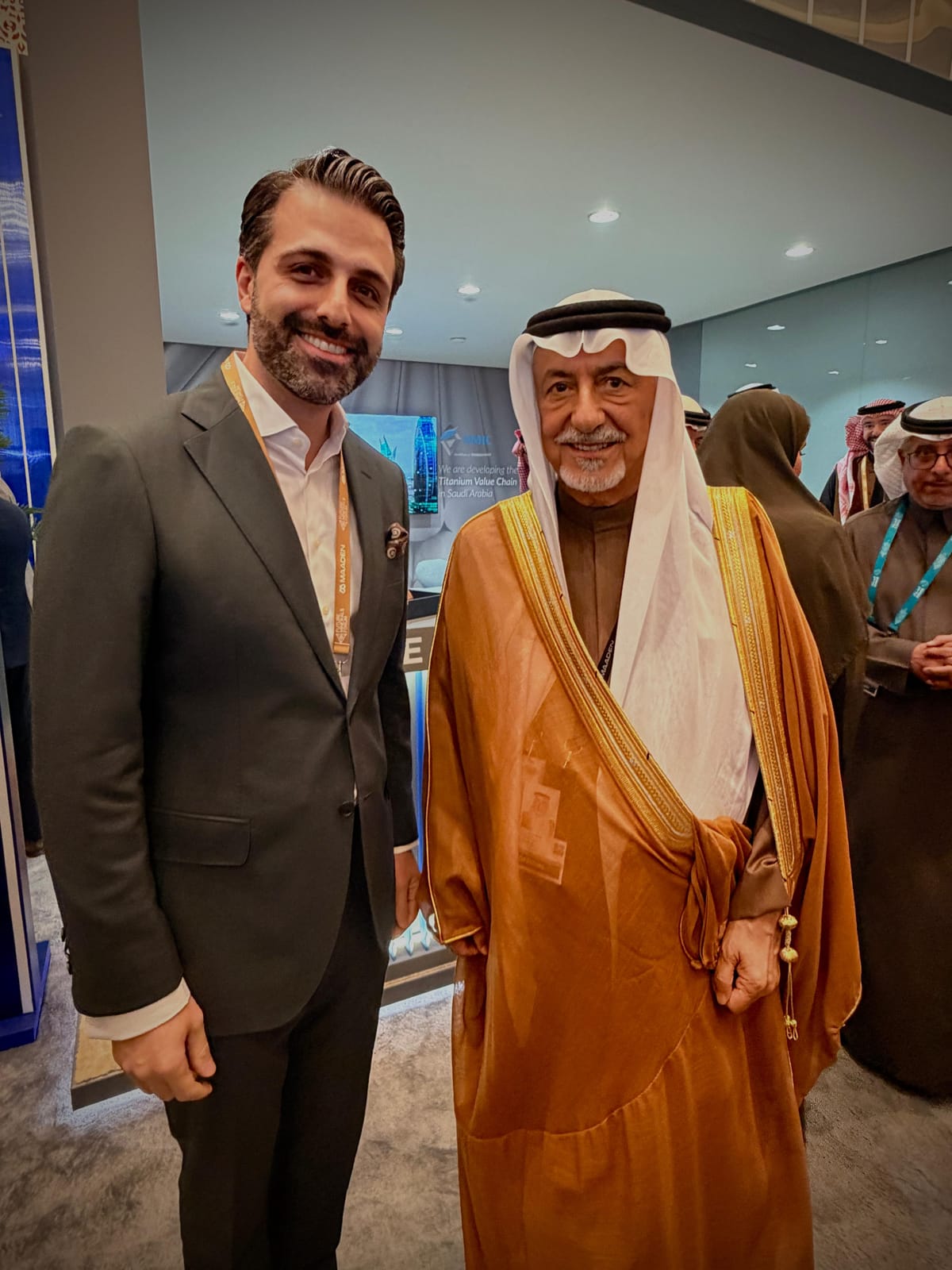 MaadenX representative with H.E. Ibrahim Abdulaziz Al-Assaf at the MAADEN exhibition booth